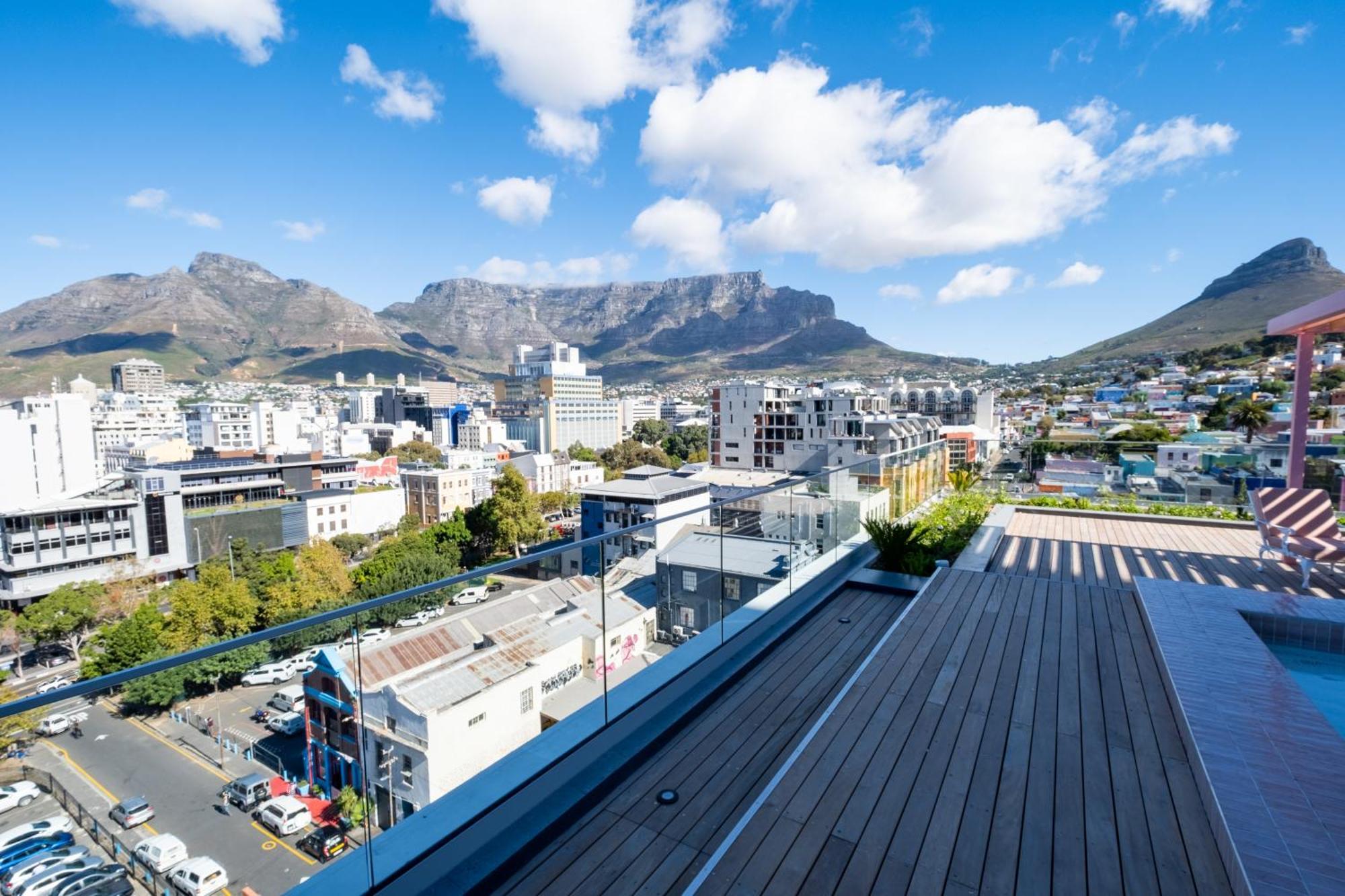 The Rose 706: 7th Floor Modern Cape Town