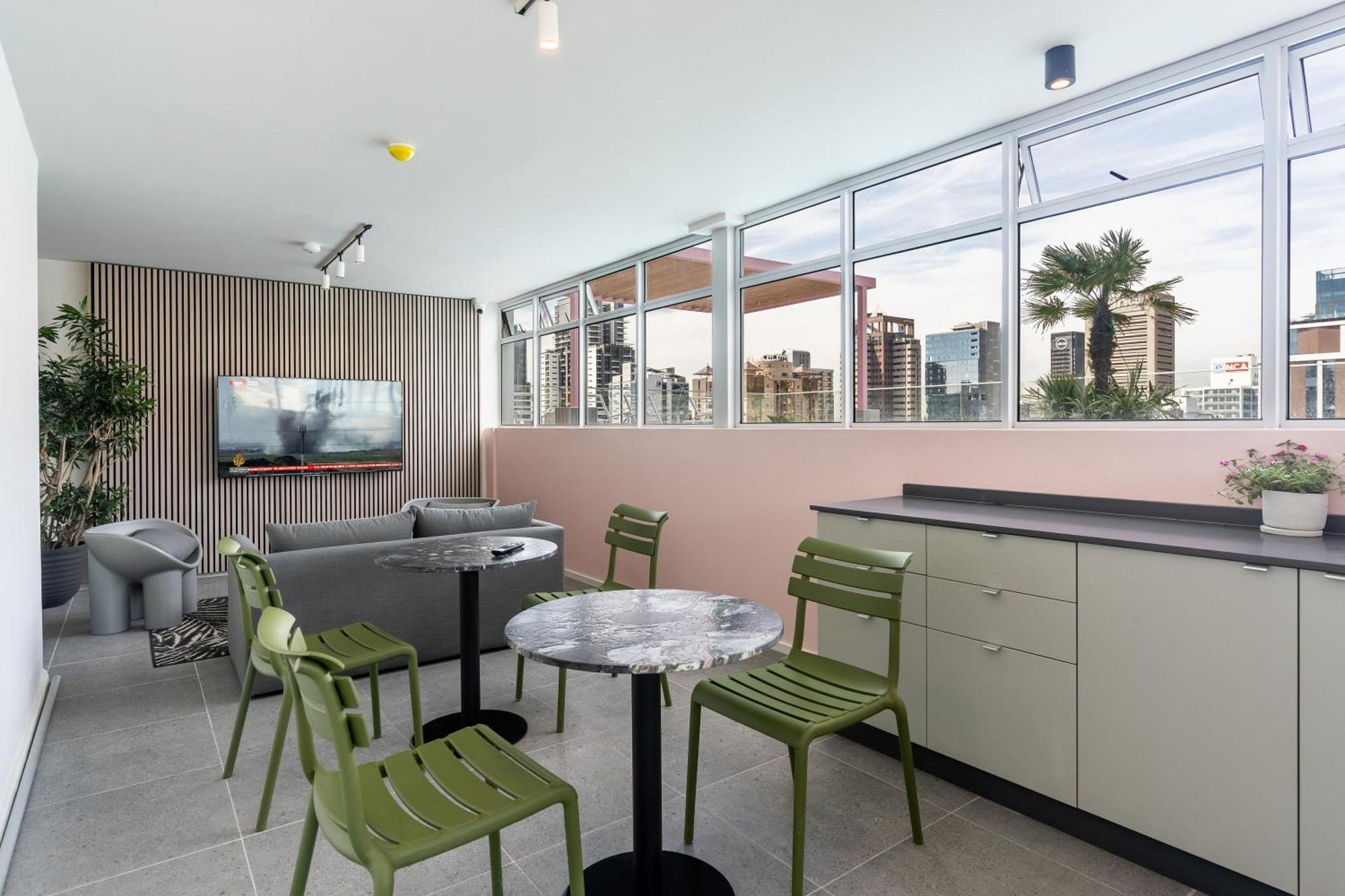 The Rose 706: 7th Floor Modern * Kapstadt